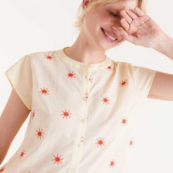 Chemise brodée jaune clair