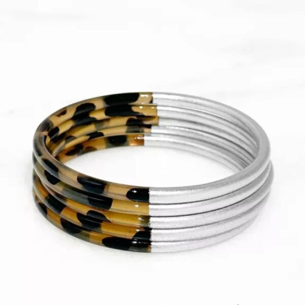 Bracelet fin en corne véritable - Feuilles d'argent et léopard - Vendu à l'unité