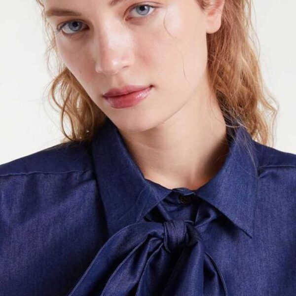 Chemise bleue en chambray – Image 2